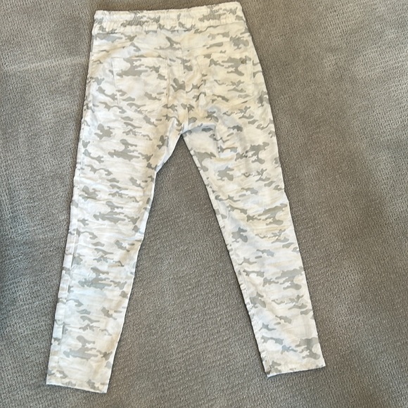 Flog Shely Camo Pants - Picture 2 of 6